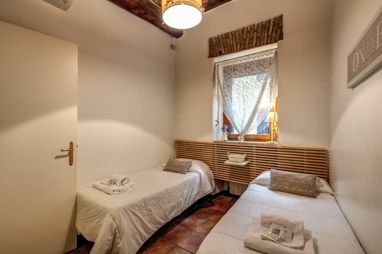 Moro Magenta 1 Casa E Appartamento Per Vacanze Rome Exterior photo